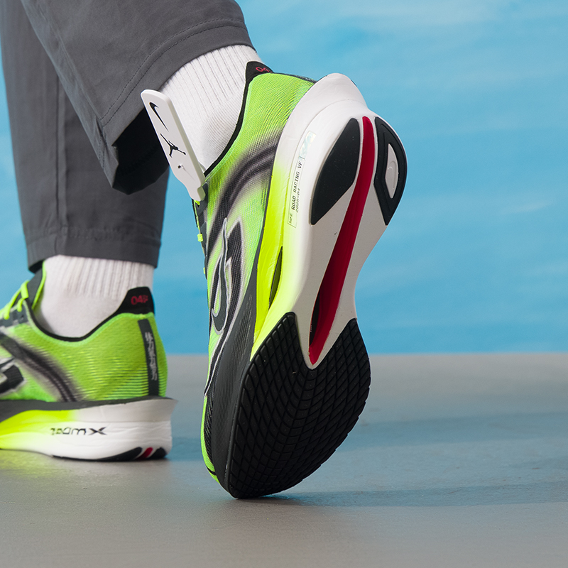 Nike Men's Sports Shoes Zoomx  - đánh giá và giá Men'S Shoes Zoomx